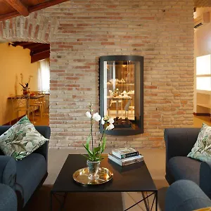 https://cola-di-rienzo-luxury-penthouse.it-romehotels.com