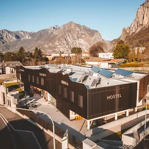 Hostel &